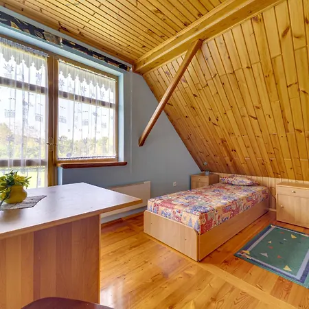 Nyaraló Borowna-1 By Interhome *